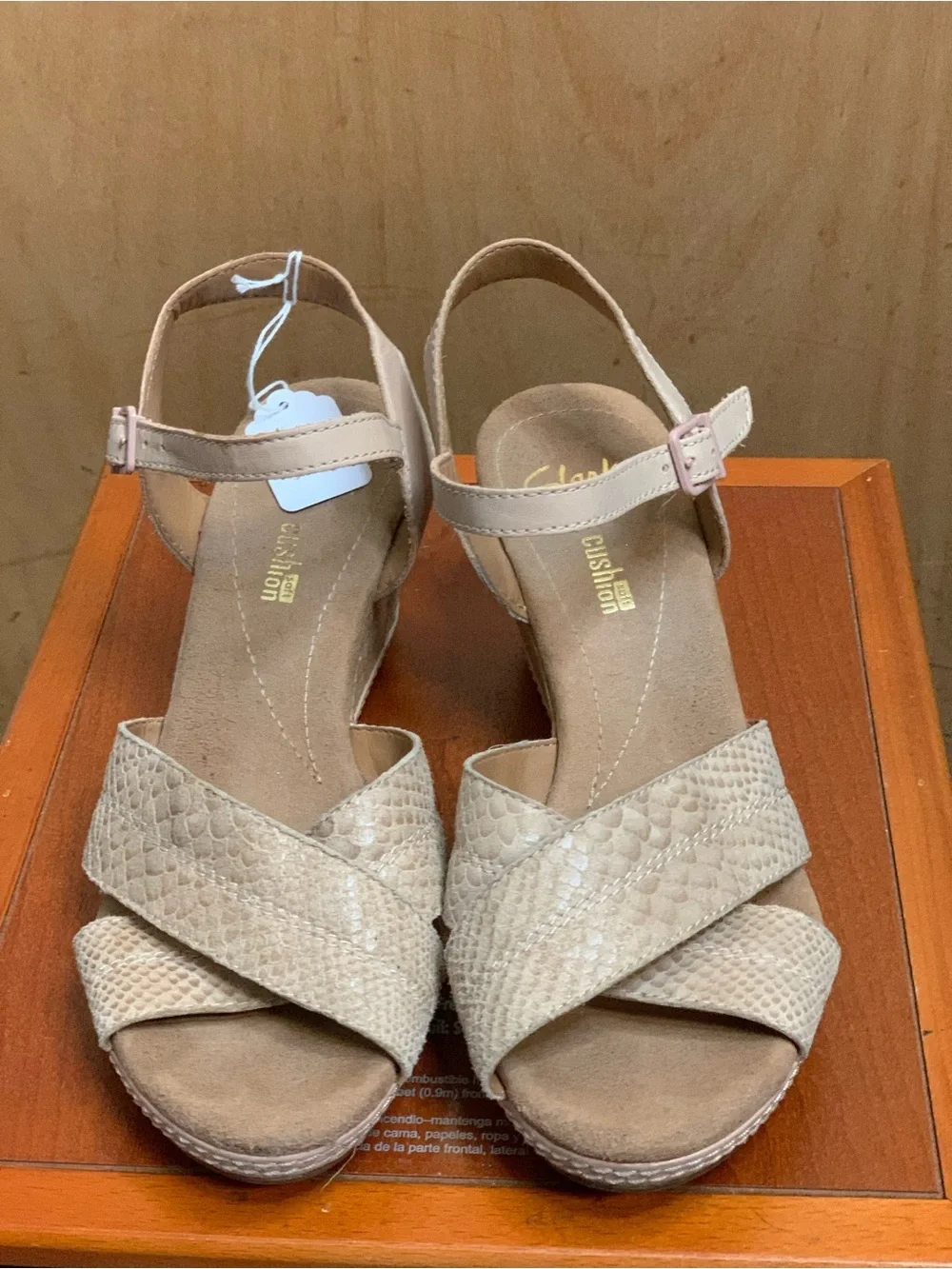 Clarks Beige Snakeskin Open Toe Wedge Sandal with Strap Size-8.5 Resort Wear